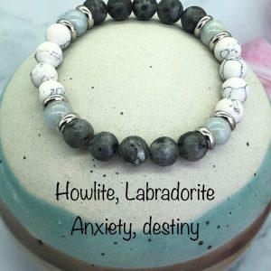 Howlite and Labradorite Bracelet