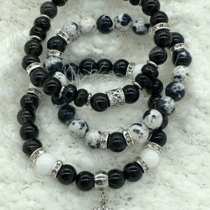 Black Stripe Onyx And Tridacna Bracelet With Leaf Charm