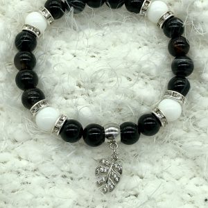 Black Stripe Onyx And Tridacna Bracelet With Leaf Charm