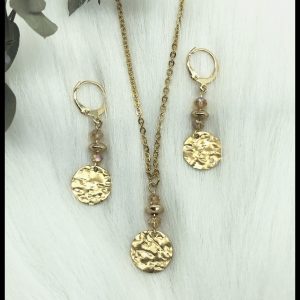 Glitters Of Gold Necklace